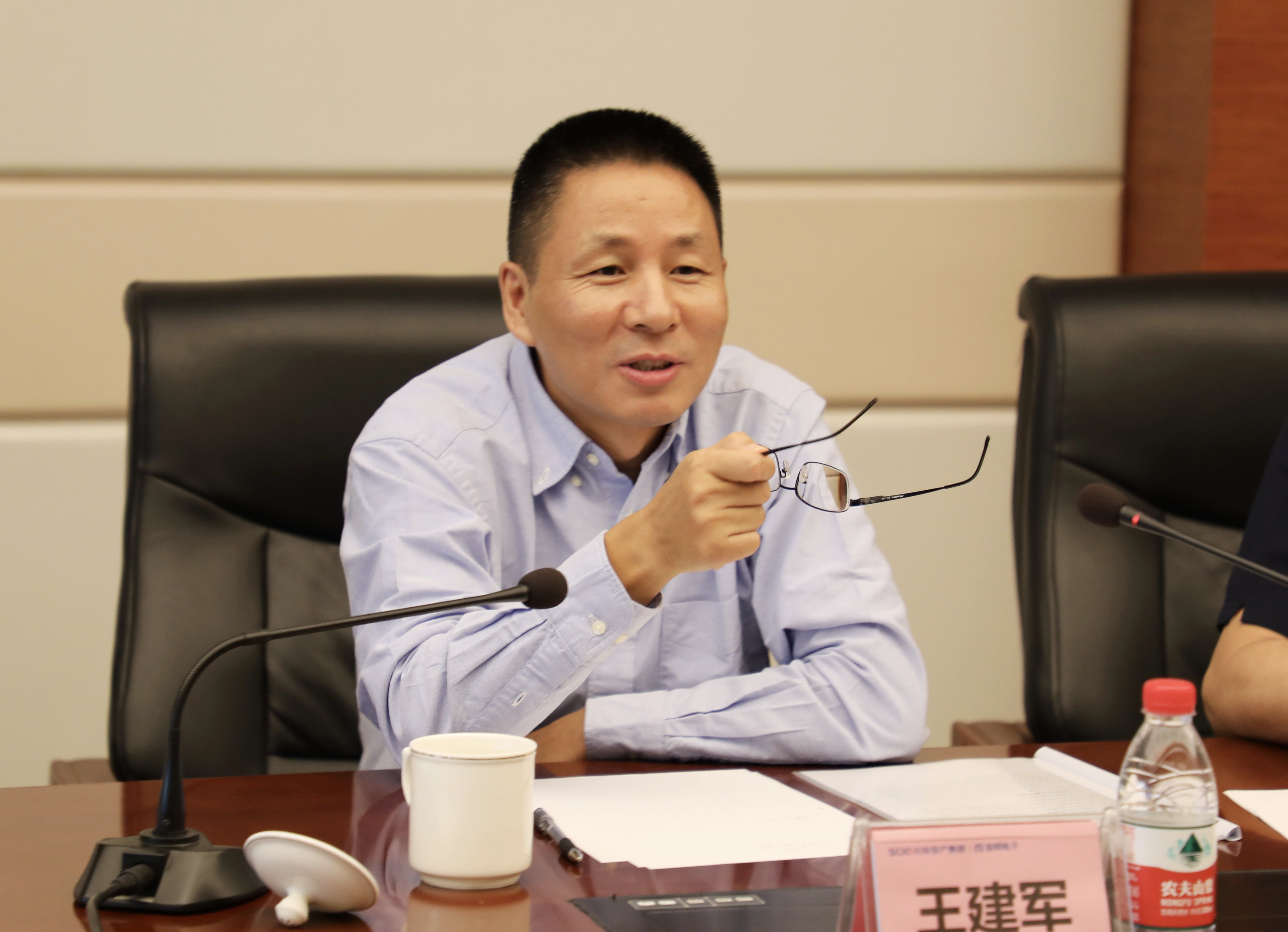 深圳证券交易所党委书记,理事长王建军莅临川投信产宏明电子调研指导