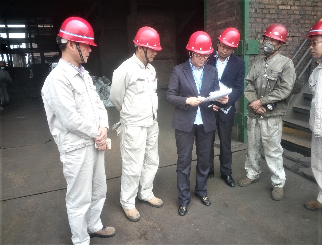 刘晓杨副总经理带队赴川投峨铁公司开展"反三违"安全