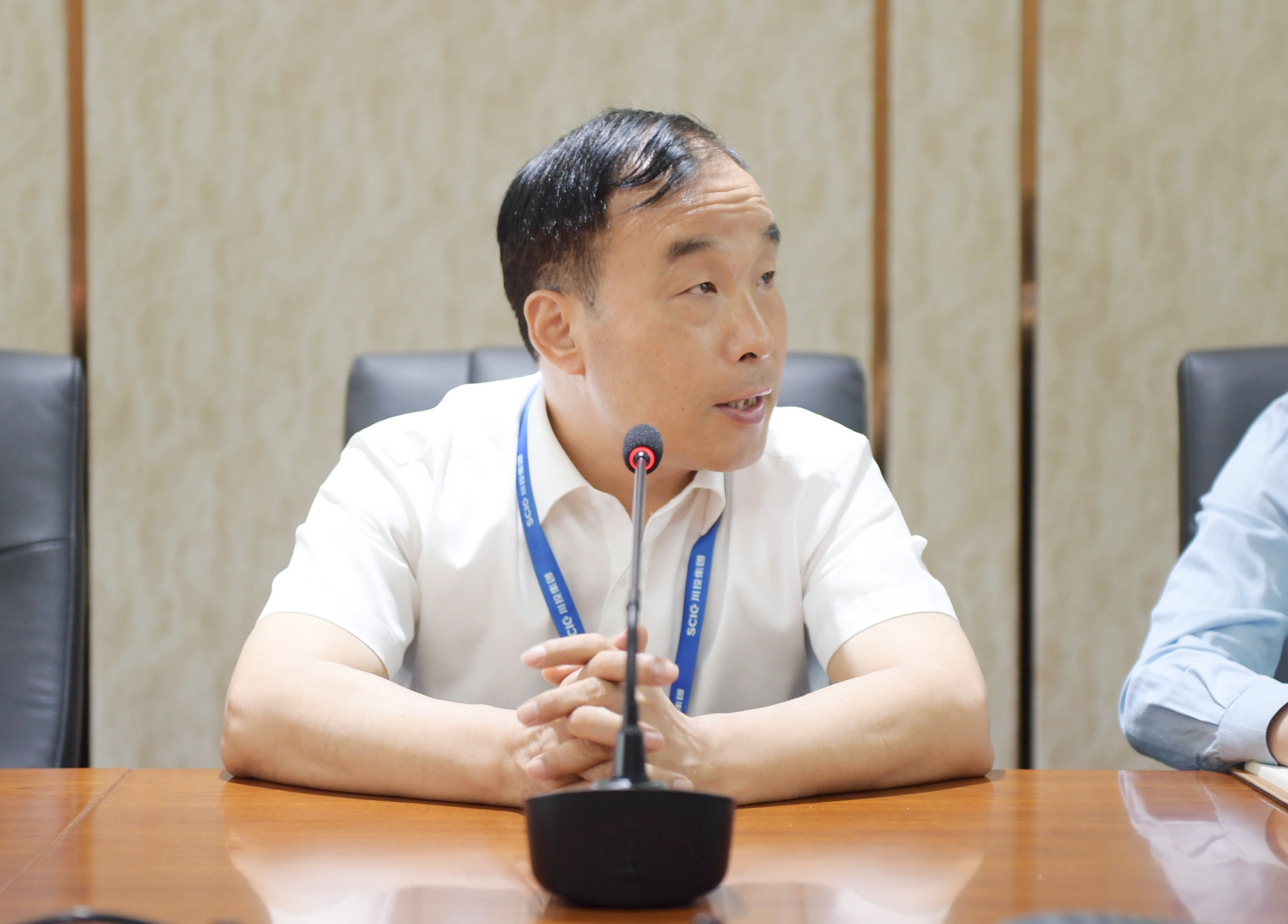 刘体斌董事长视频连线慰问川投国际尼泊尔合资公司员工