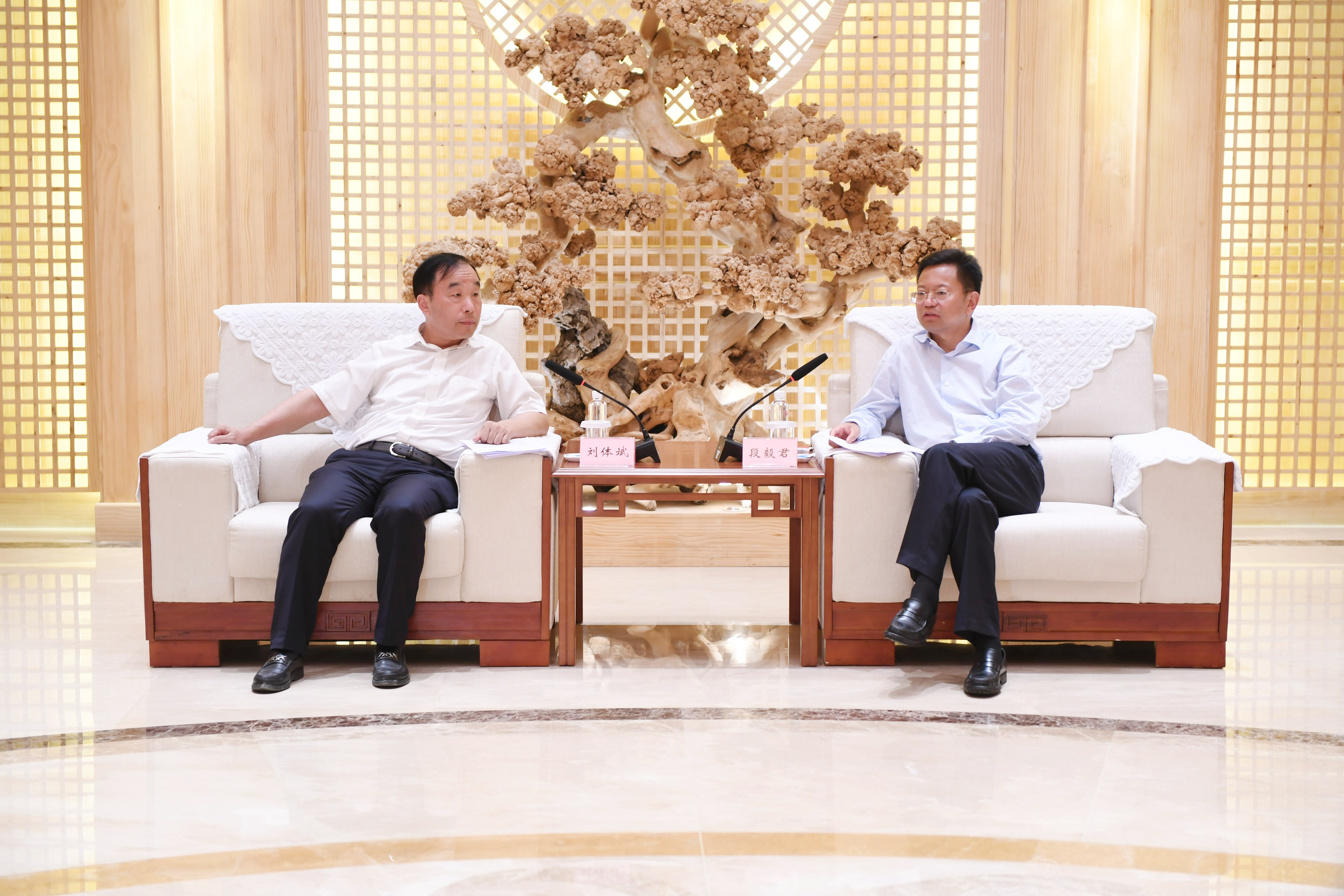 刘体斌董事长一行赴攀西地区项目督导调研 - 集团要闻 - 川投能源